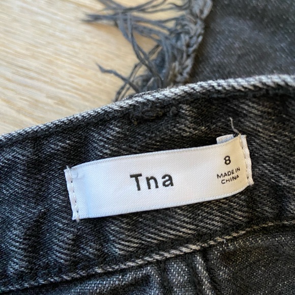 Black TNA jean skirt - distressed hem - good condition - Picture 3 of 3